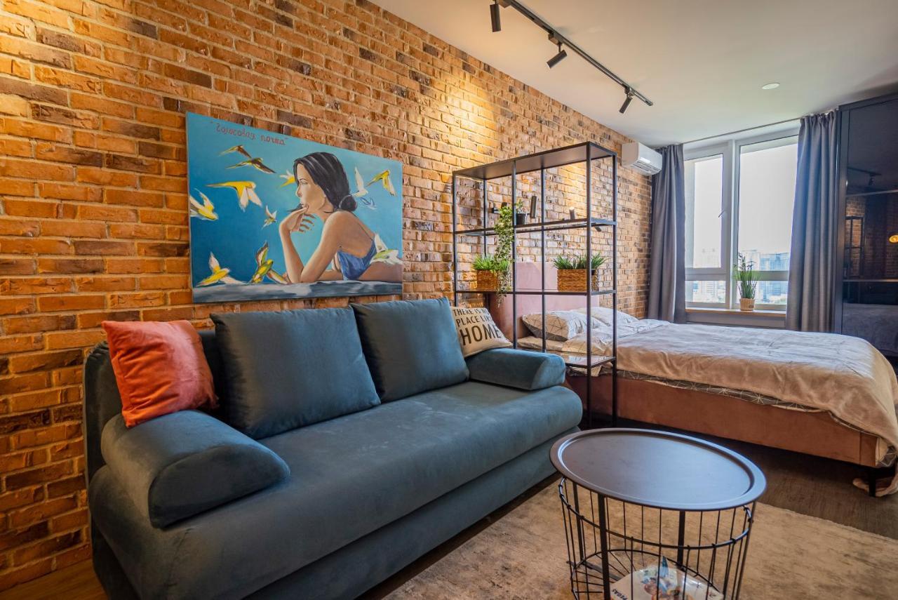 Slavutich Ecoloft Studios Киев Экстерьер фото