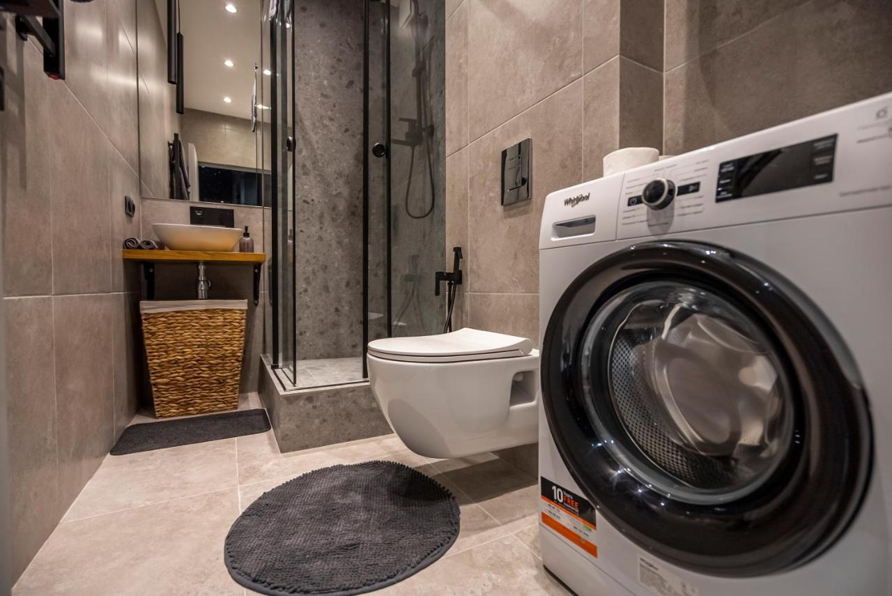 Slavutich Ecoloft Studios Киев Экстерьер фото