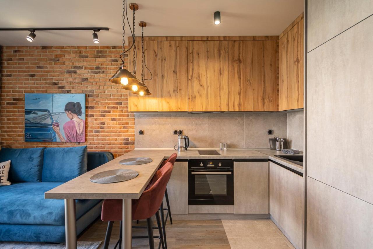 Slavutich Ecoloft Studios Киев Экстерьер фото