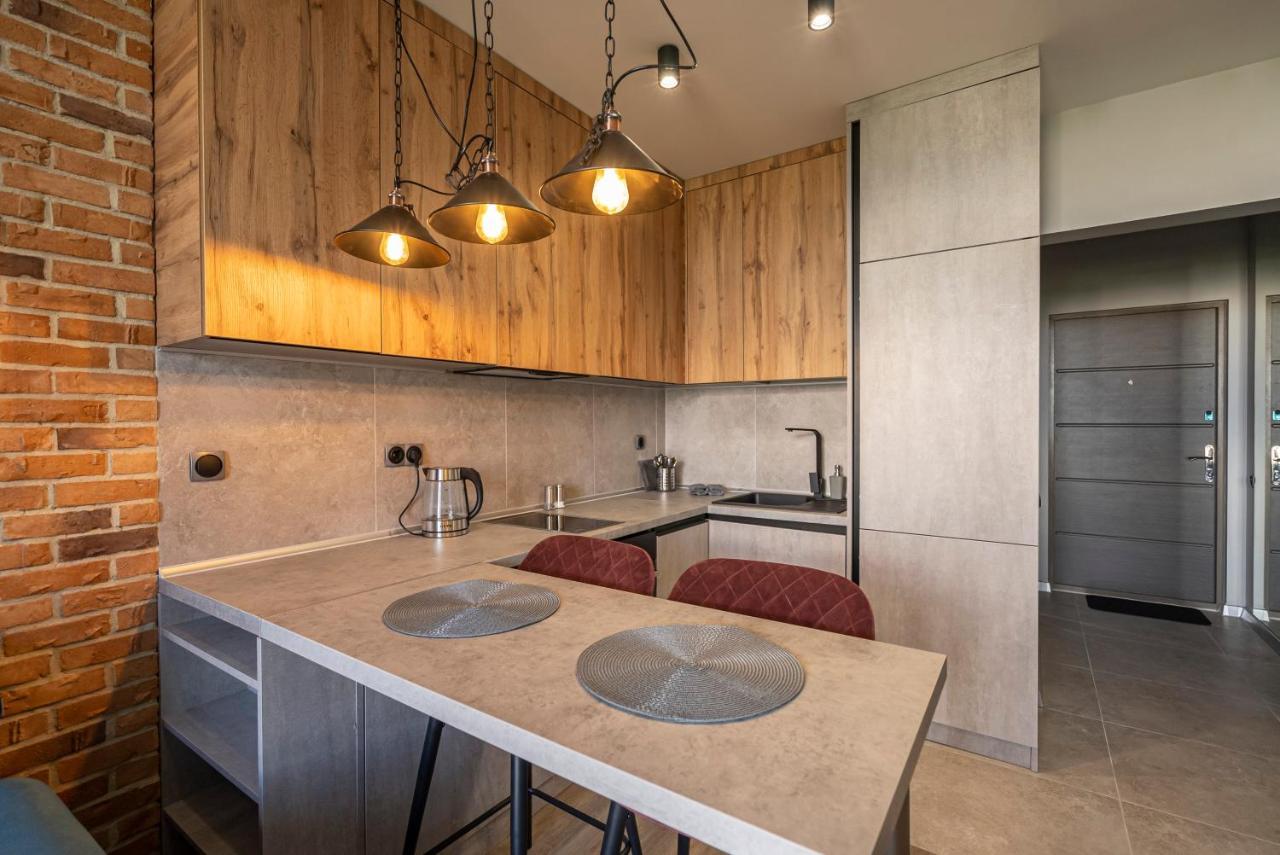 Slavutich Ecoloft Studios Киев Экстерьер фото