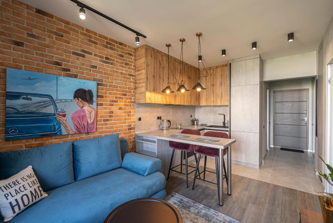 Slavutich Ecoloft Studios Киев Экстерьер фото