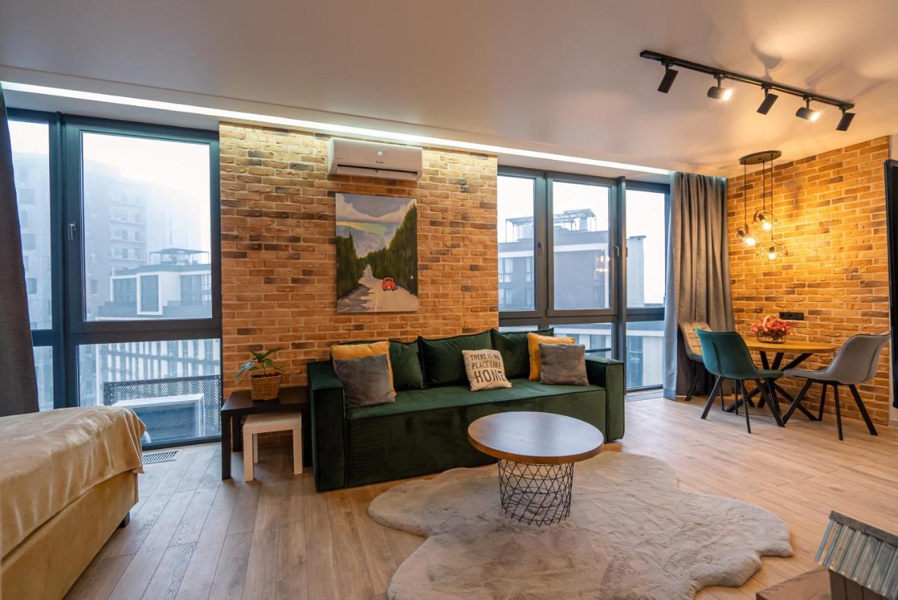 Slavutich Ecoloft Studios Киев Экстерьер фото
