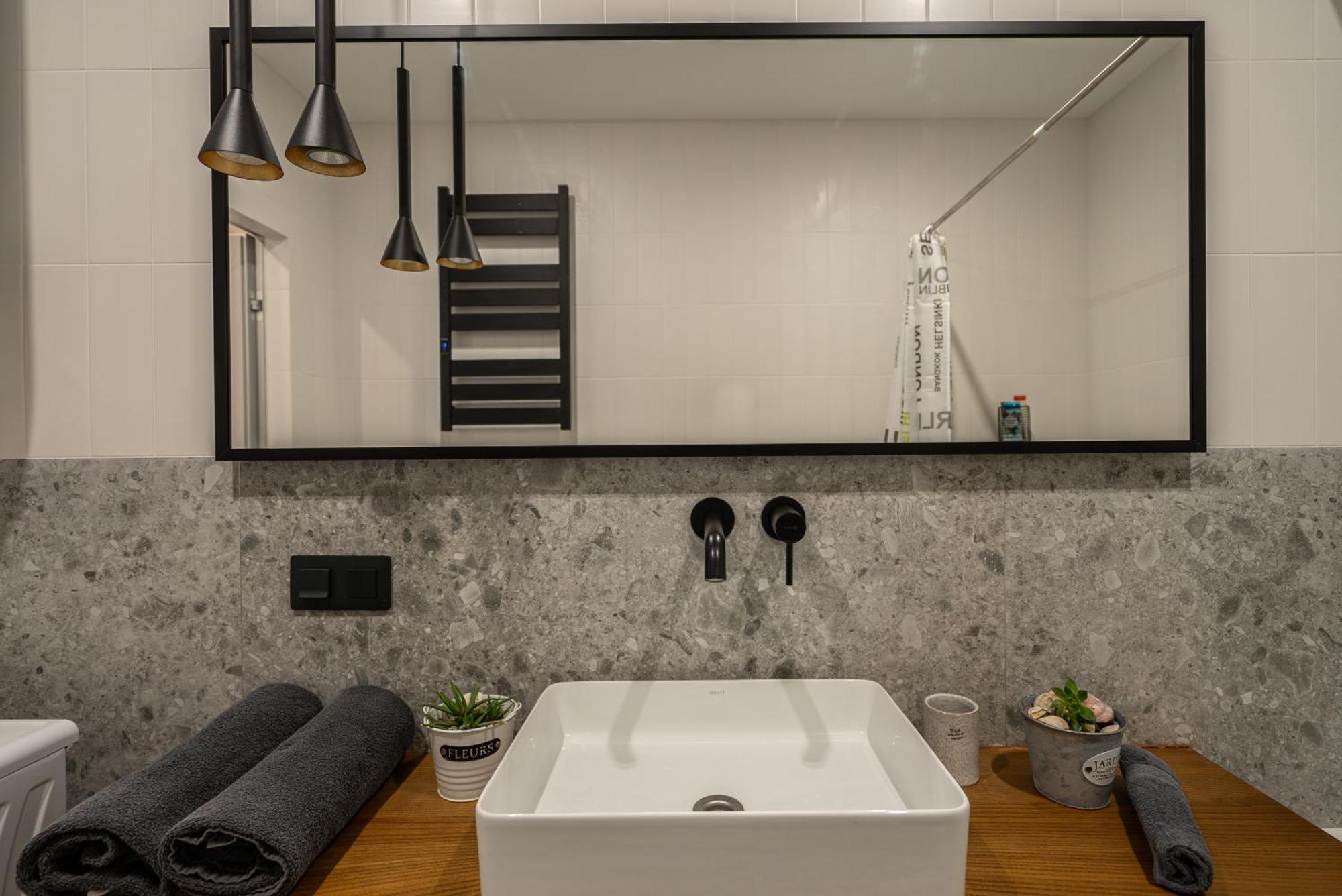 Slavutich Ecoloft Studios Киев Экстерьер фото